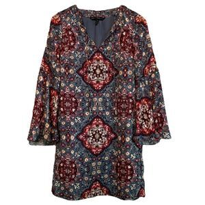 White House Black Market Bell Sleeve Medallion Printed Boho Shift Dress Size XS